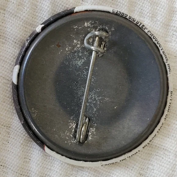 New Kids On The Block Memorabilia Lot with Tickets, Pin, VIP Pass, Earrings - Picture 12 of 15